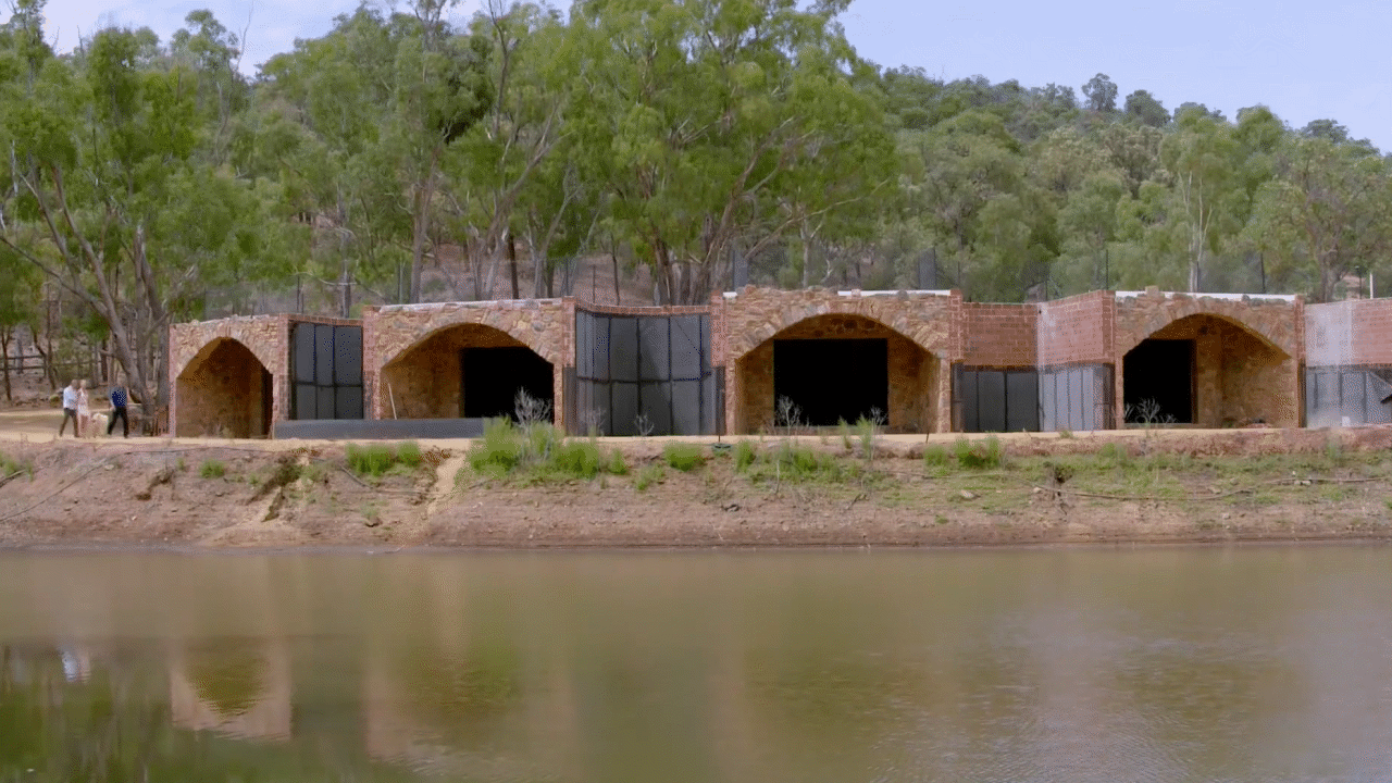 bullsbrook-wa-tani-and-tim-have-plans-to-b-clickview