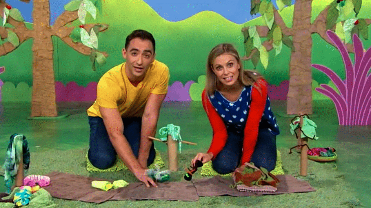 Baby Animals: Bush Babies - Rachael and Matth... - ClickView
